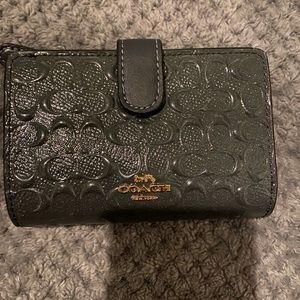 Coach Medium Corner Zip Wallet